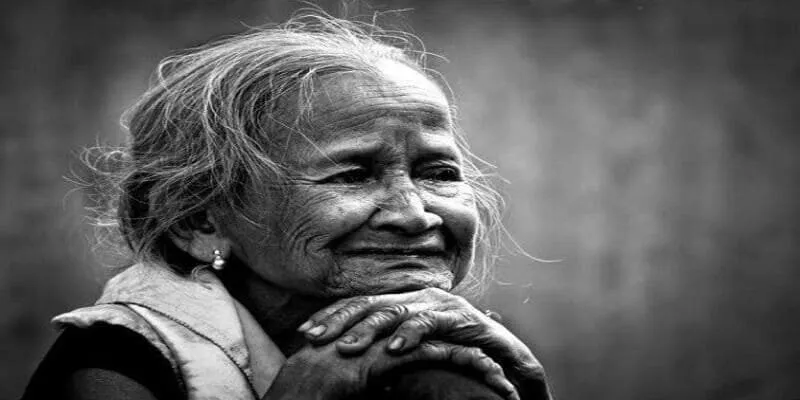 Mơ thấy bà mất: Giấc mơ buồn mang nhiều tầng ý nghĩa